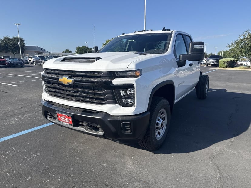2026 Chevrolet Silverado 3500 HD - Image 1