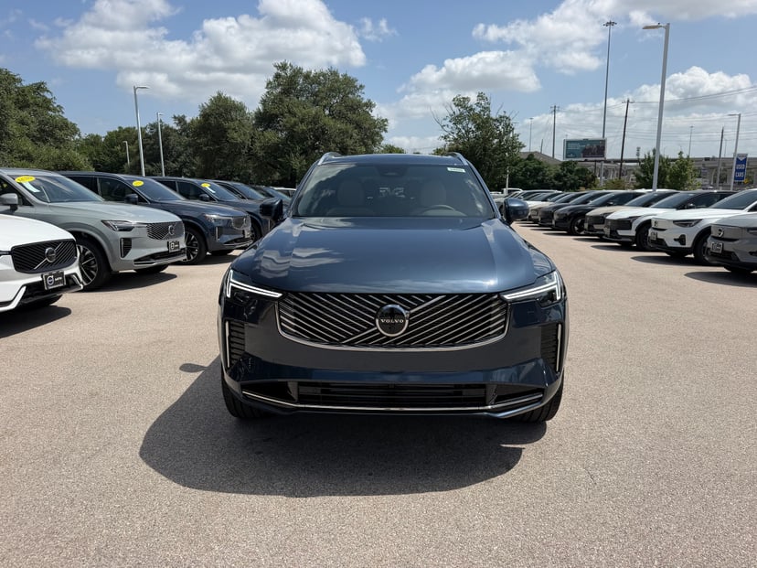 2026 Volvo XC90 - Image 3