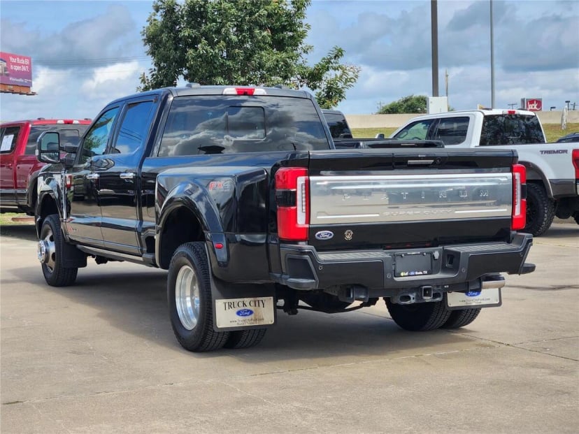 2024 Ford F-350 - Image 2