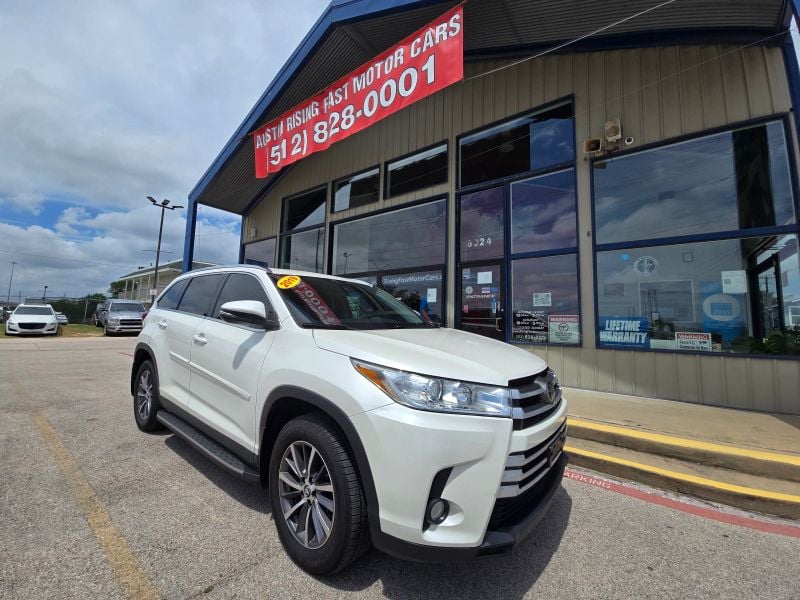 2019 Toyota Highlander - Image 1