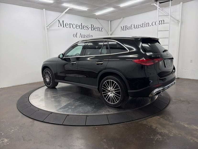 2026 Mercedes-Benz GLC - Image 3