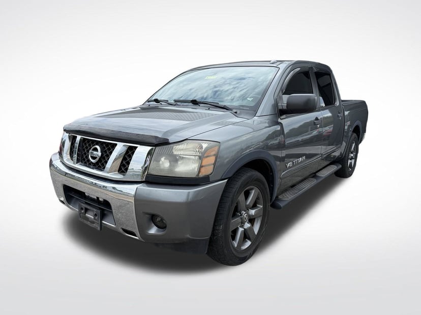 2015 Nissan Titan - Image 1