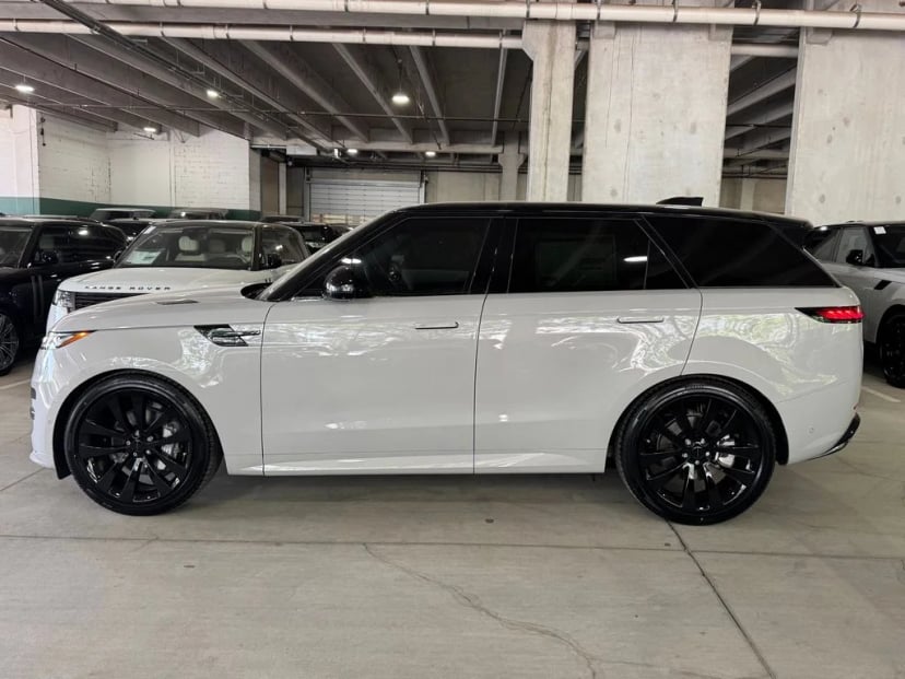 2026 Land Rover Range Rover Sport - Image 2