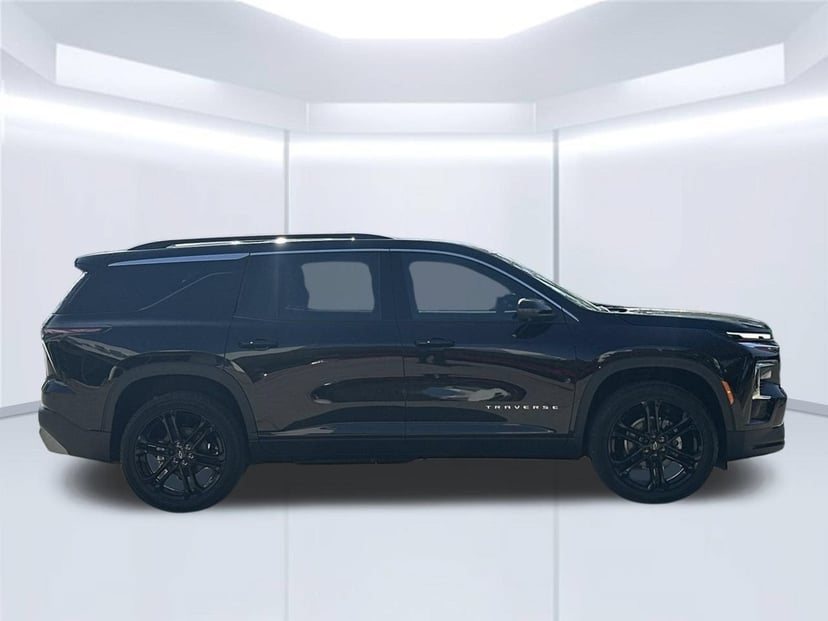 2027 Chevrolet Traverse - Image 1