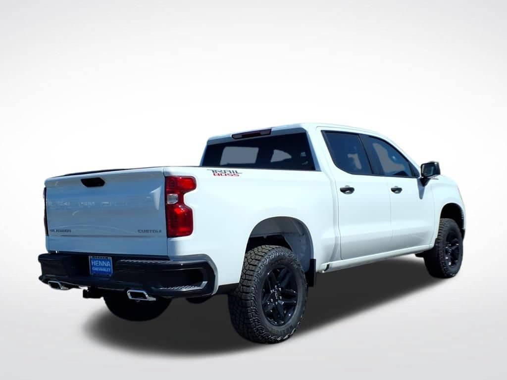2026 Chevrolet Silverado 1500 - Image 2