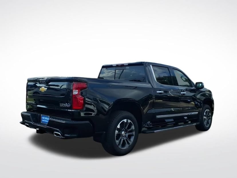 2026 Chevrolet Silverado 1500 - Image 3