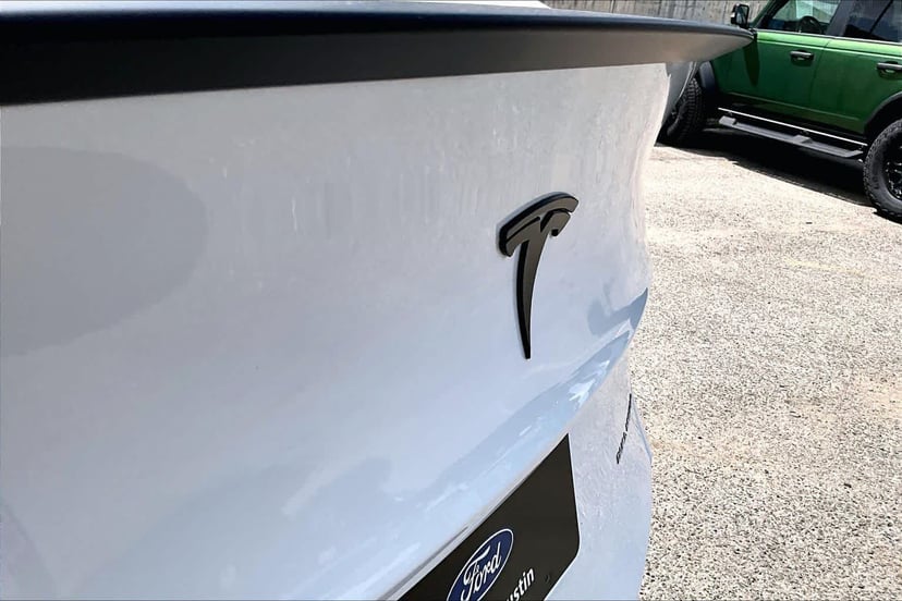 2021 Tesla Model Y - Image 2