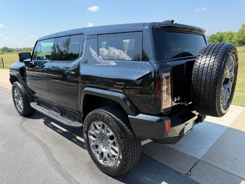 2026 GMC Hummer EV - Image 3