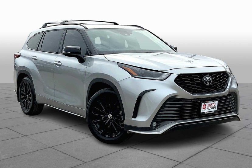 2024 Toyota Highlander - Image 2