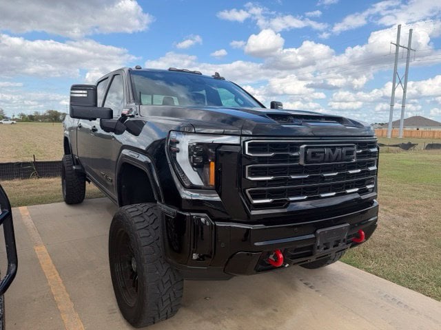2025 GMC Sierra 2500 HD - Image 1