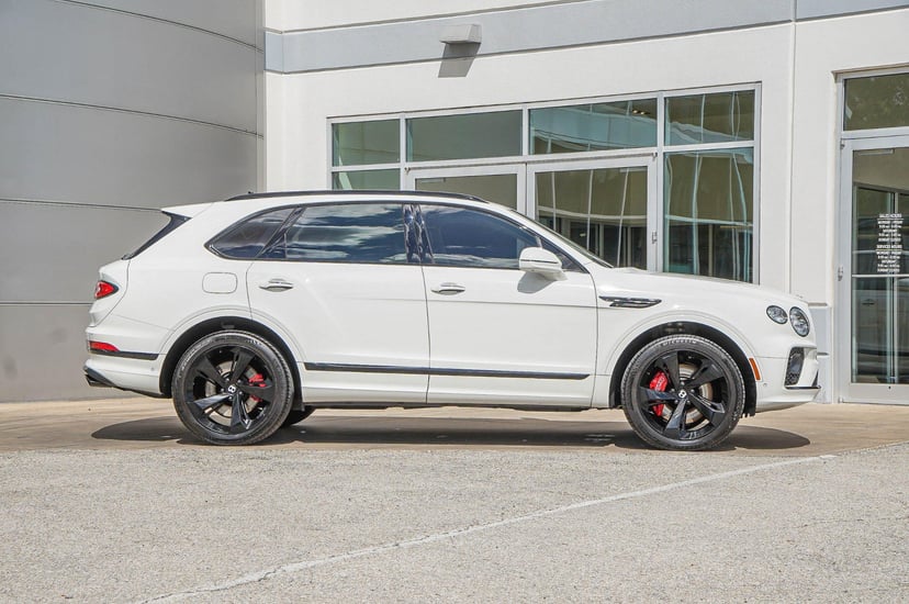2023 Bentley Bentayga - Image 3