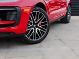 2026 Porsche Macan - Preview 12