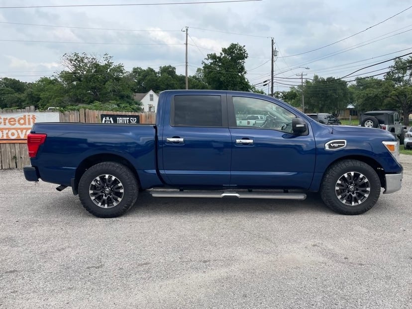 2017 Nissan Titan - Image 1