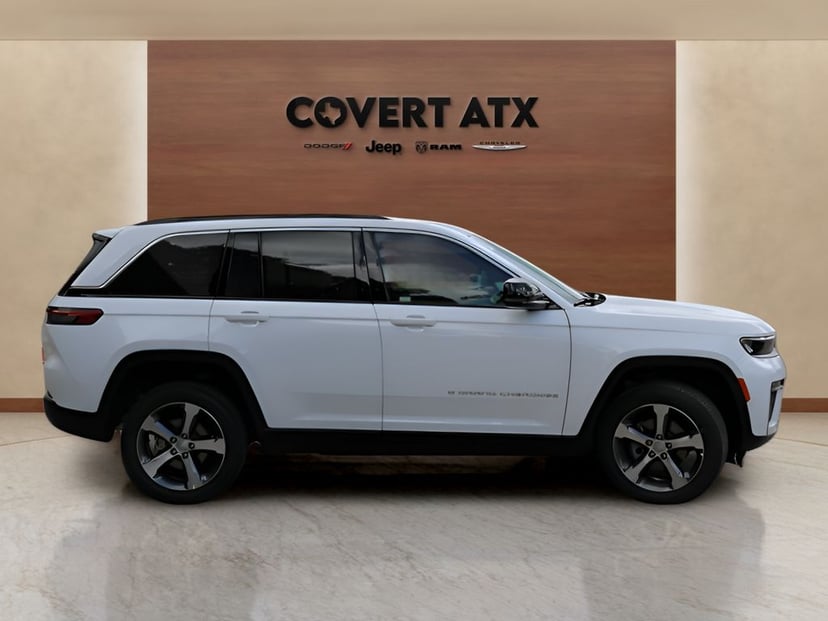 2026 Jeep Grand Cherokee - Image 2