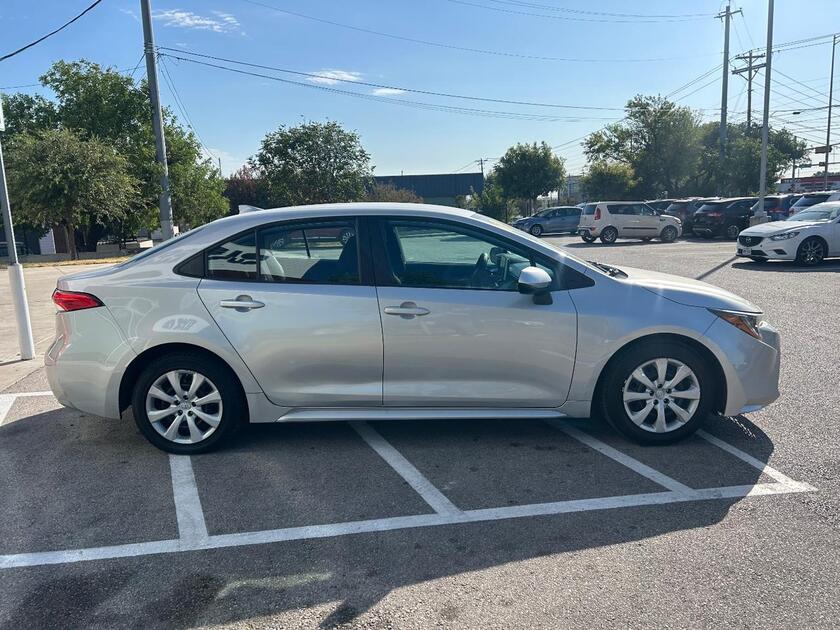 2021 Toyota Corolla - Image 2