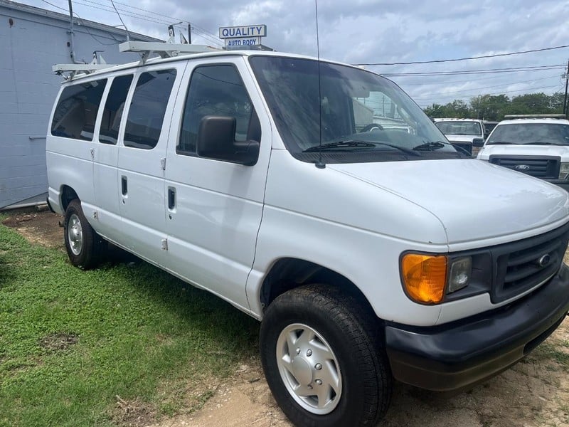 2007 Ford E-Series - Image 1