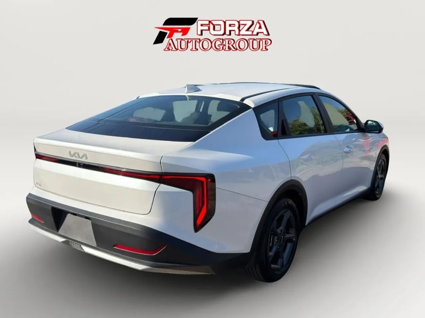 2025 Kia K4 - Image 3