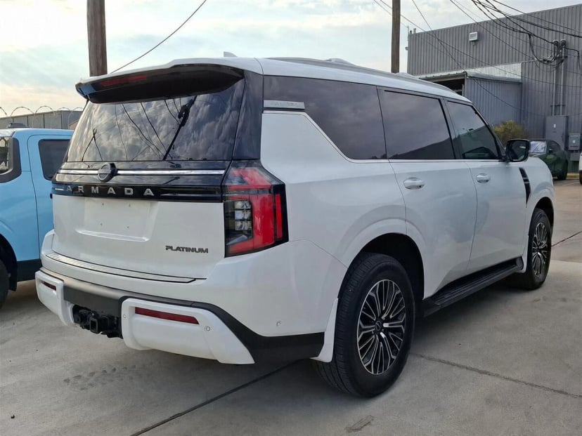 2025 Nissan Armada - Image 2