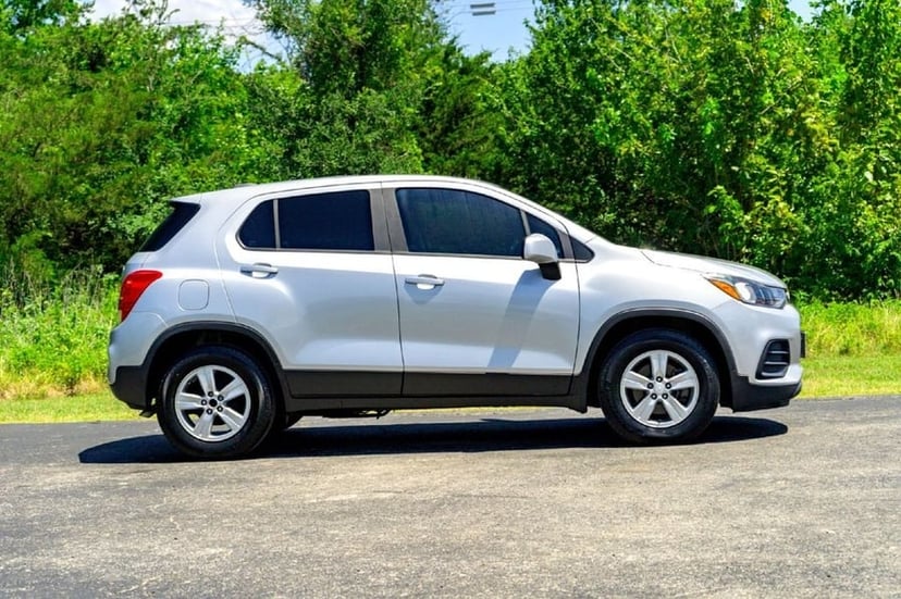 2020 Chevrolet Trax - Image 2
