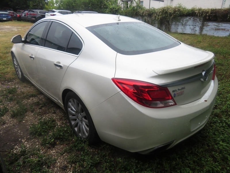 2013 Buick Regal - Image 3