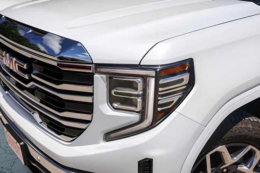 2026 GMC Sierra - Image 3