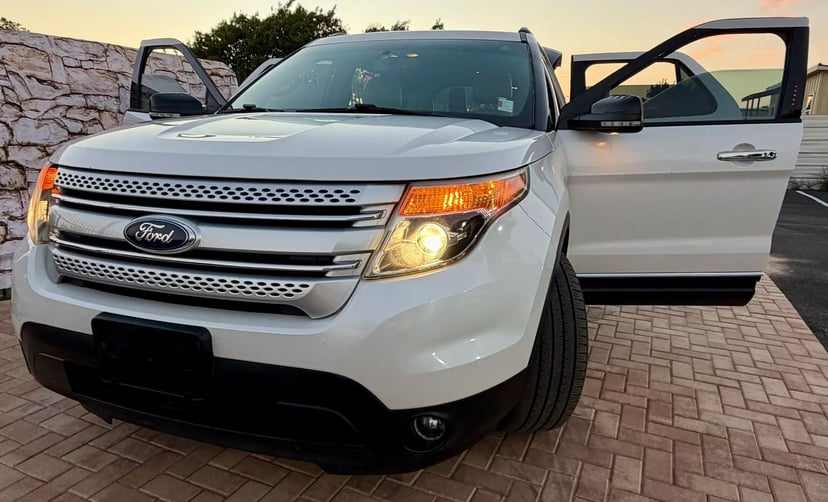 2015 Ford Explorer - Image 1