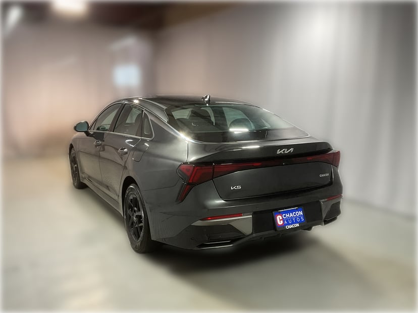 2025 Kia K5 - Image 2