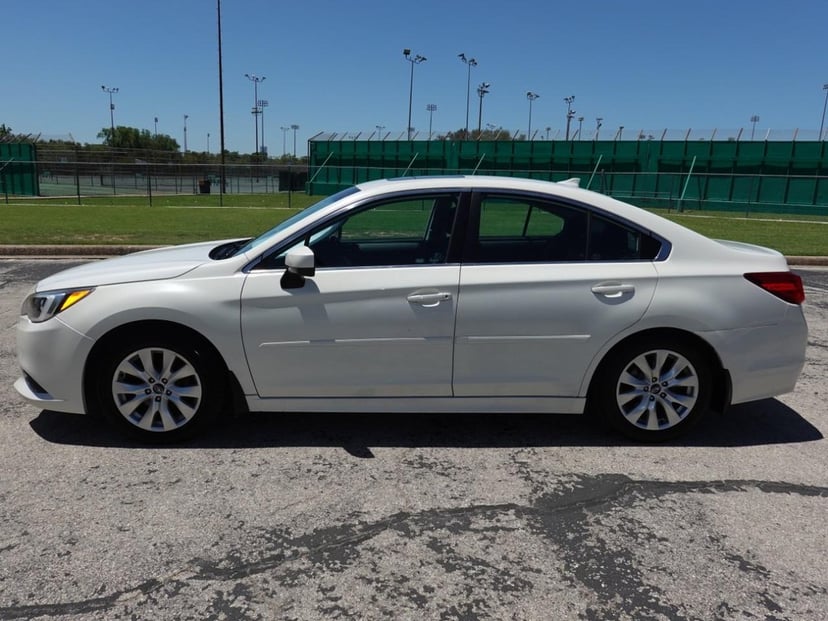 2017 Subaru Legacy - Image 2