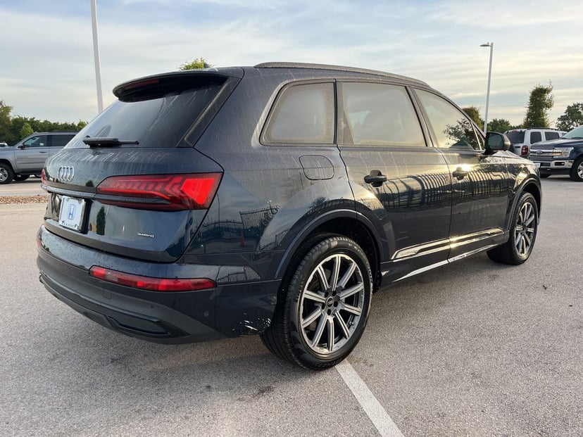 2023 Audi Q7 - Image 2