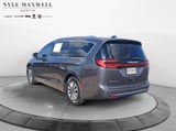 2021 Chrysler Pacifica - Preview 14