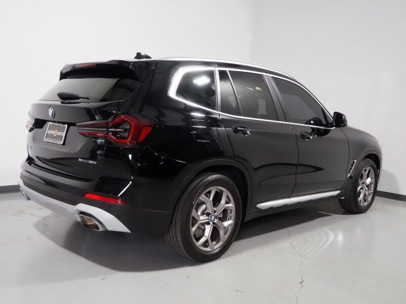 2023 BMW X3 sDrive30i - Image 3
