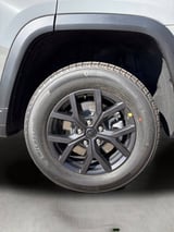2027 Jeep Grand Cherokee L - Preview 9