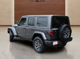 2025 Jeep Wrangler - Preview 3
