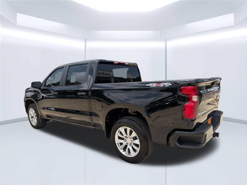 2026 Chevrolet Silverado 1500 - Image 1