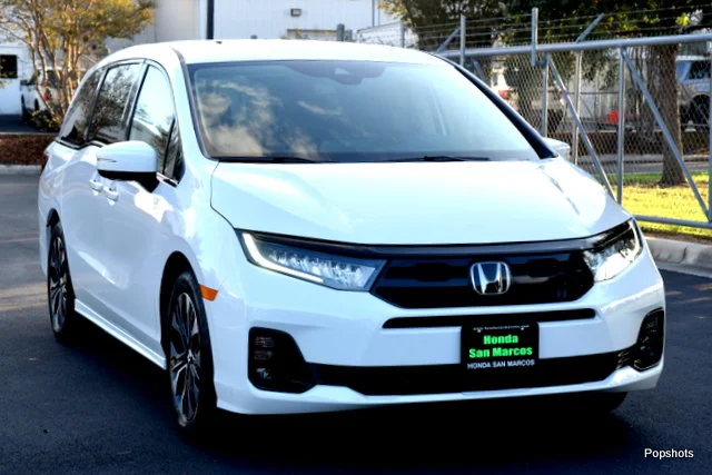 2027 Honda Odyssey - Image 1