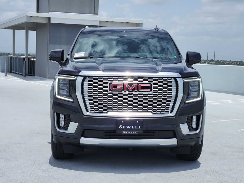 2024 GMC Yukon - Image 3