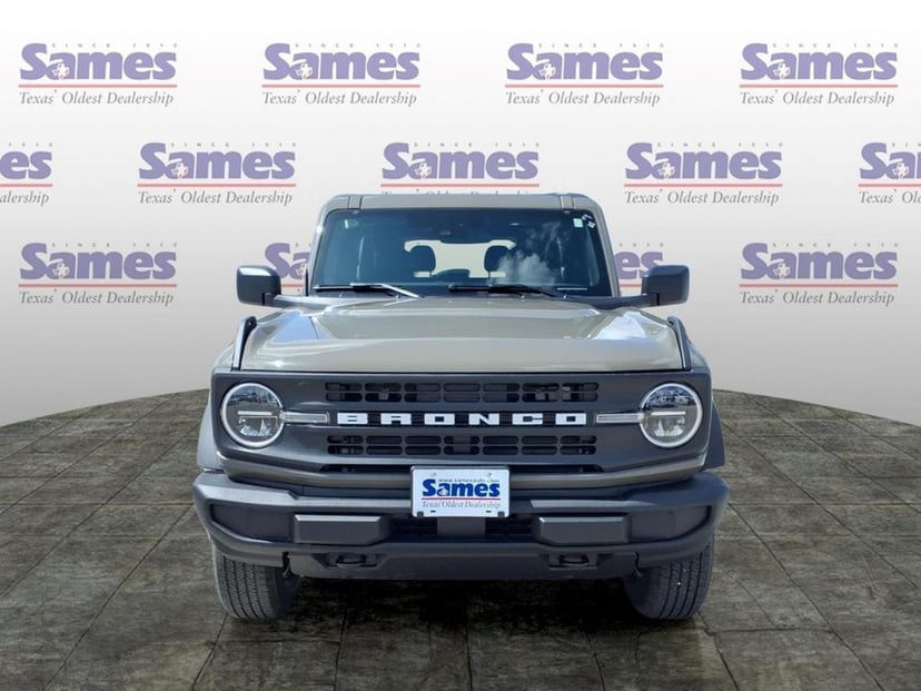 2026 Ford Bronco - Image 2