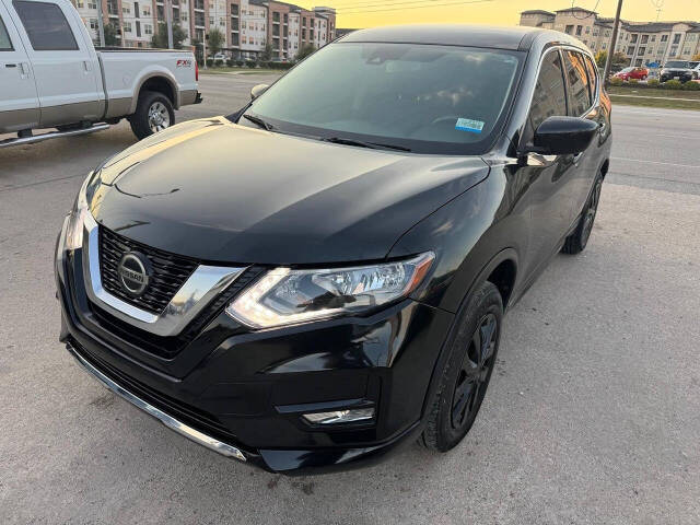 2020 Nissan Rogue - Image 1