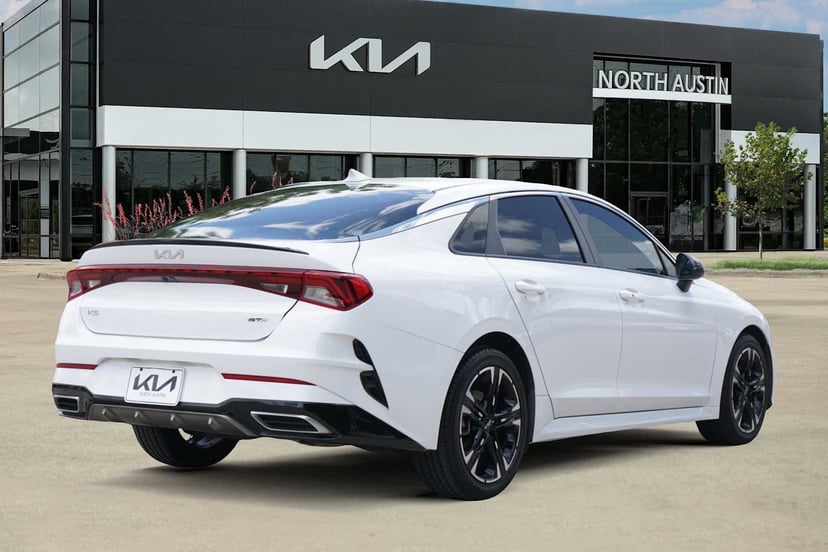 2023 Kia K5 - Image 3