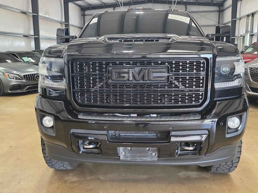 2018 GMC sierra-2500hd - Image 2