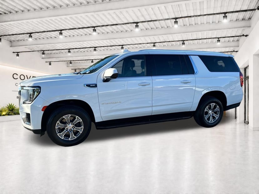 2023 GMC Yukon XL - Image 3