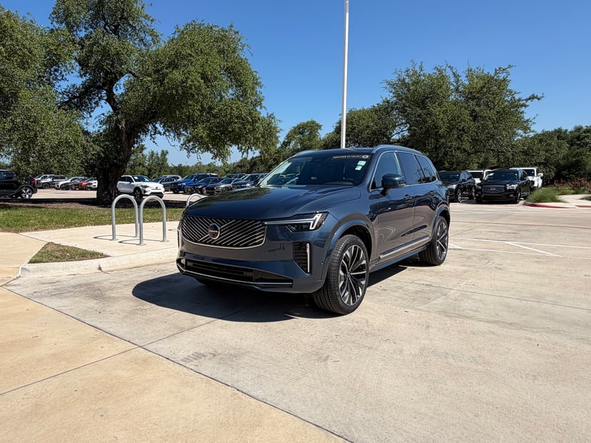 2025 Volvo XC90 - Image 1