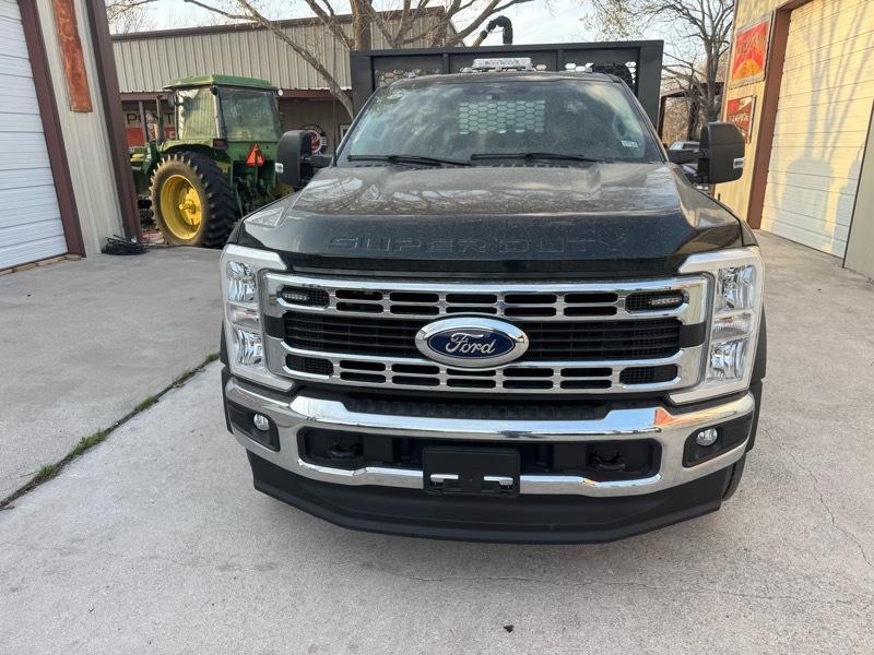 2023 Ford F-450 - Image 3