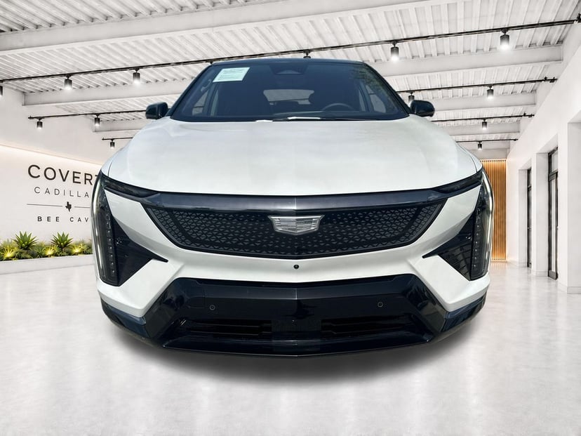 2025 Cadillac Optiq - Image 2