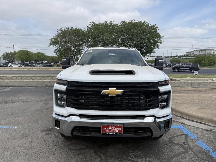 2026 Chevrolet Silverado 3500 HD - Image 3