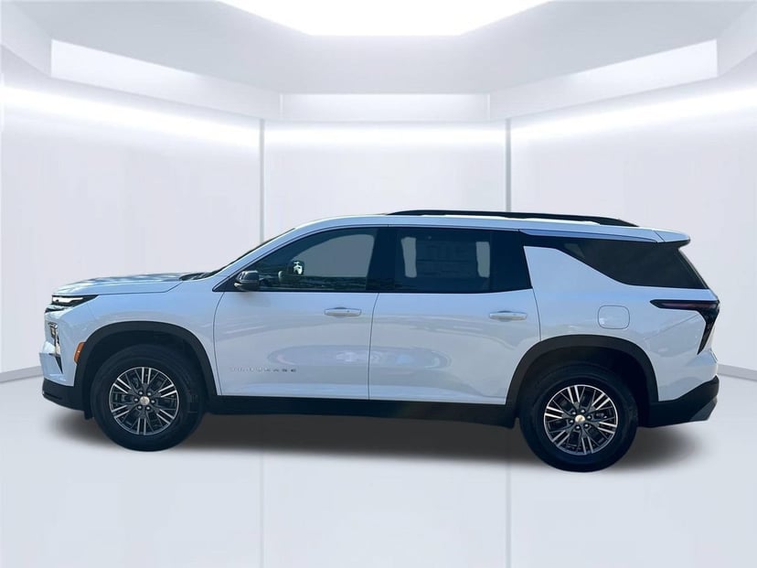 2027 Chevrolet Traverse - Image 1