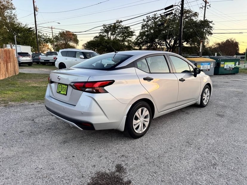 2020 Nissan Versa - Image 1