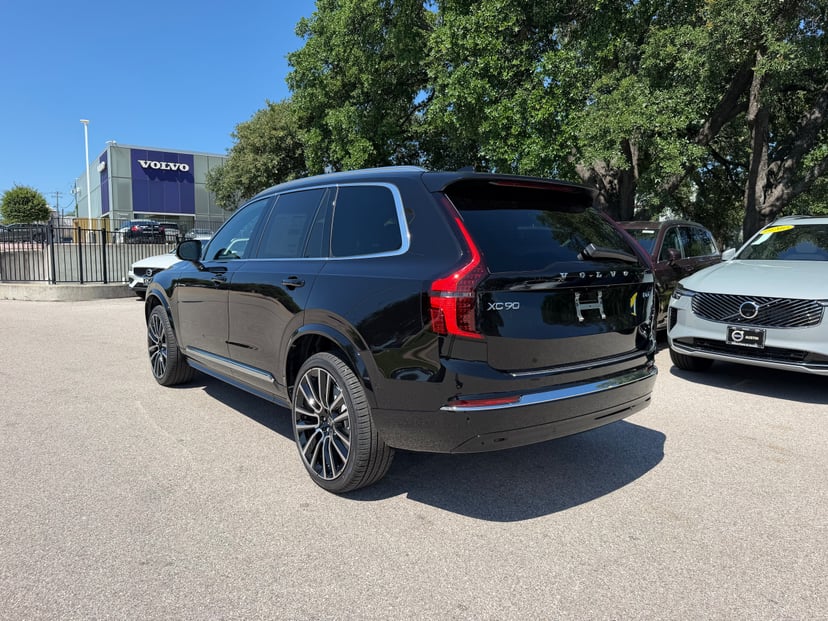 2026 Volvo XC90 - Image 3