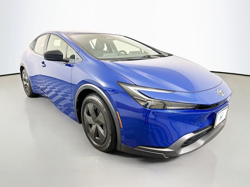 2023 Toyota Prius - Image 3
