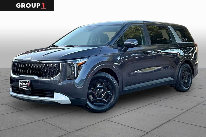 2025 Kia Carnival - Image 1